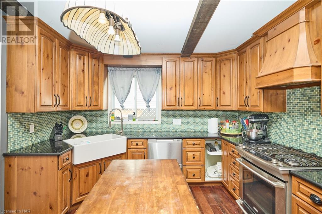 7779 Parkview Crescent, Niagara Falls, Ontario  L2H 2Z5 - Photo 8 - 40475022