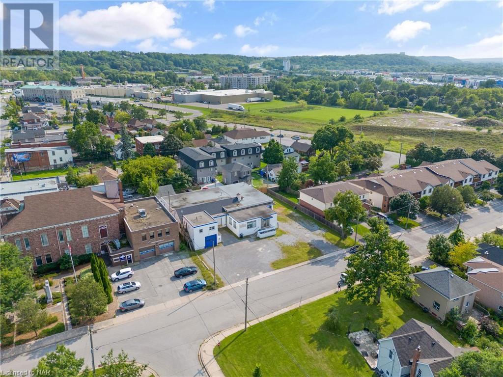 12 Walnut Street, St. Catharines, Ontario  L2T 1H3 - Photo 11 - 40475598