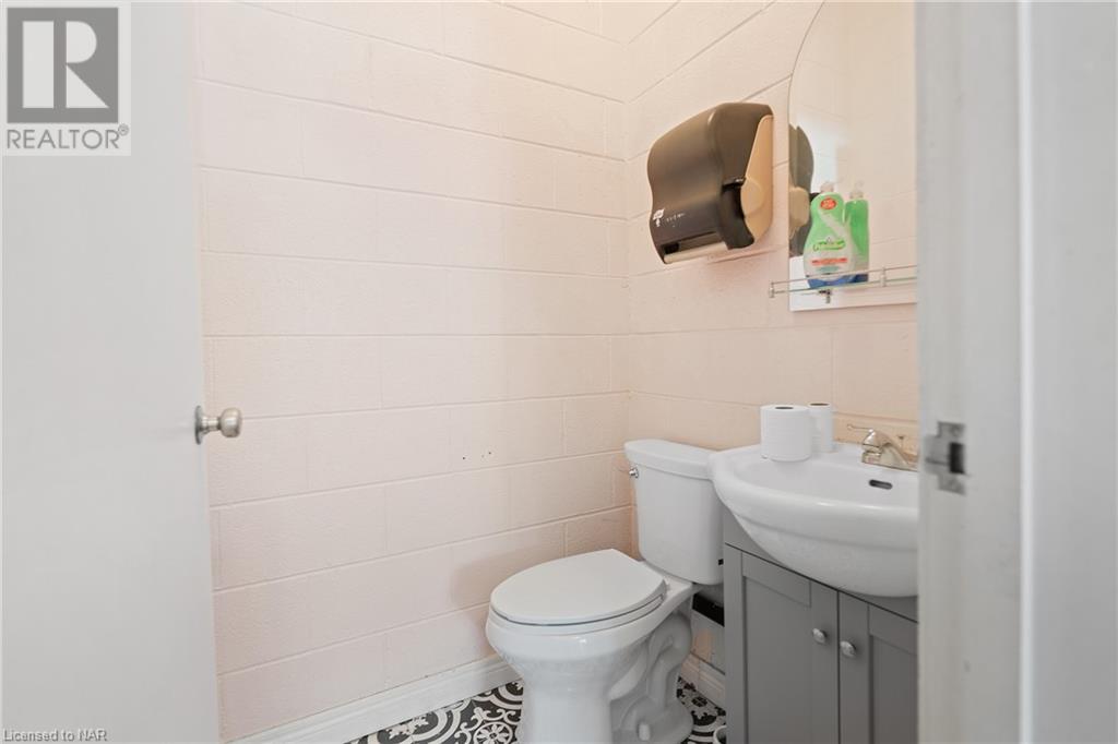 12 Walnut Street, St. Catharines, Ontario  L2T 1H3 - Photo 29 - 40475598