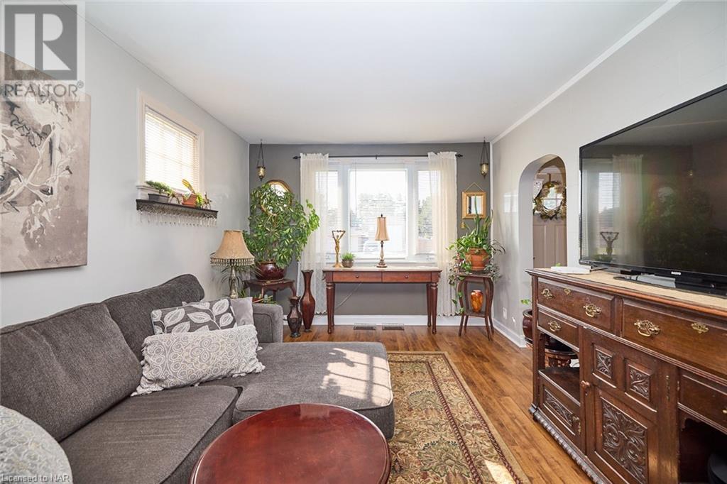 577 Sugarloaf Street, Port Colborne, Ontario  L3K 2R1 - Photo 9 - 40477211
