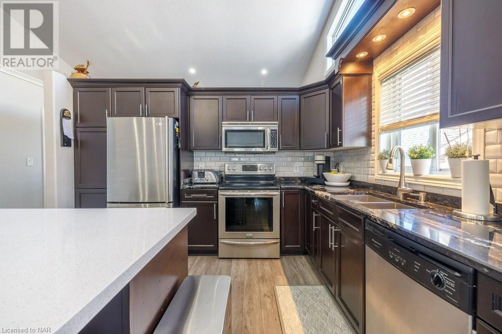 7088 Parkside Road, Niagara Falls, Ontario  L2H 3L6 - Photo 12 - 40477419