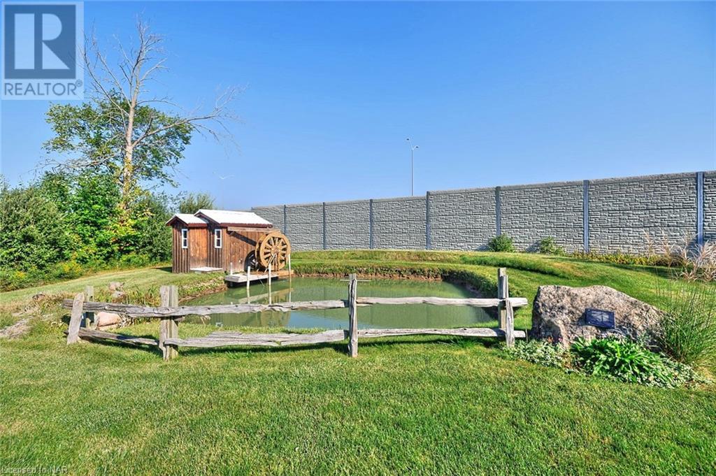 1040 Bertie Street, Fort Erie, Ontario  L2A 5S1 - Photo 4 - 40476937