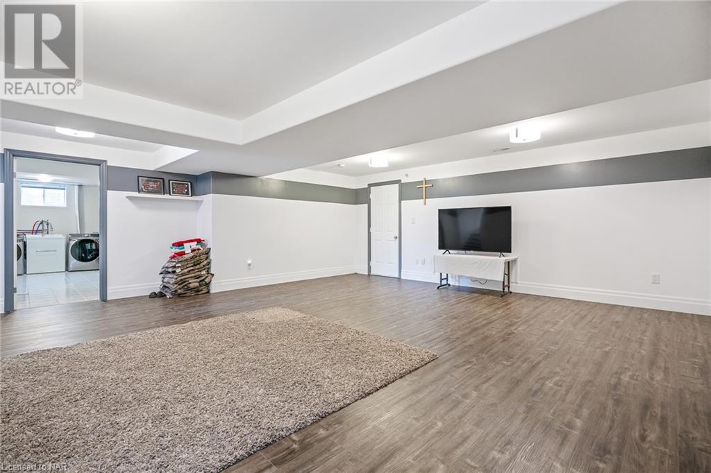 8422 Heikoop Crescent, Niagara Falls, Ontario  L2H 3J7 - Photo 27 - 40477720