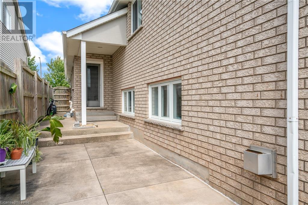 8422 Heikoop Crescent, Niagara Falls, Ontario  L2H 3J7 - Photo 32 - 40477720