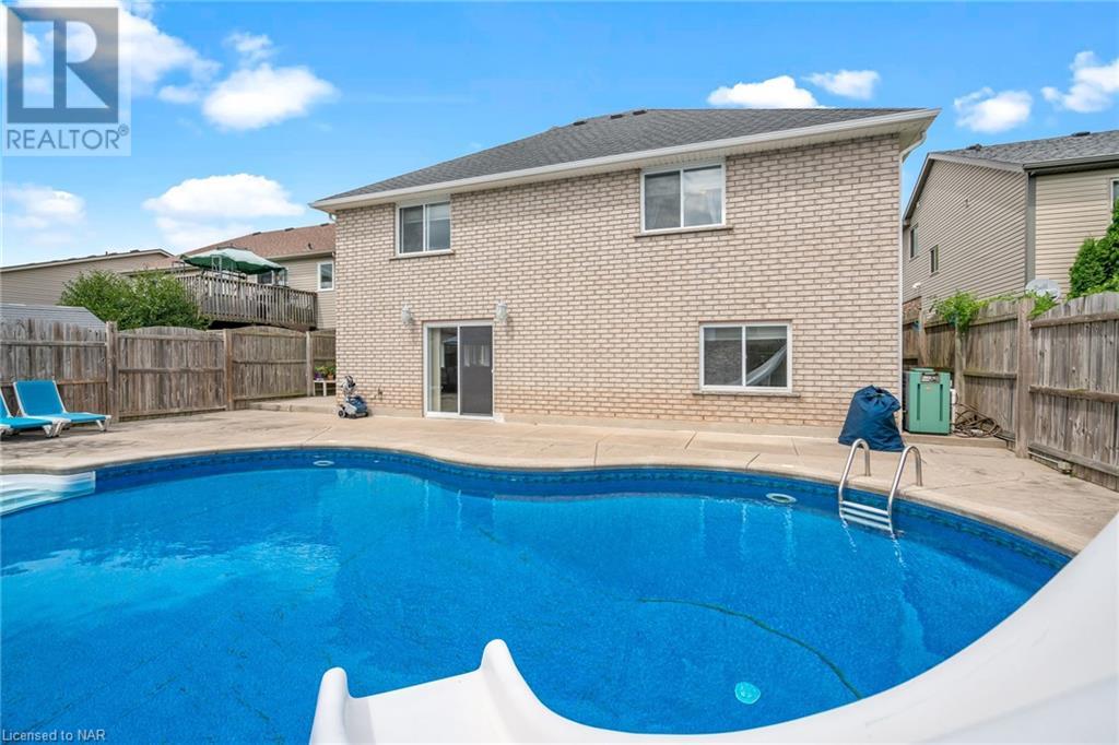 8422 Heikoop Crescent, Niagara Falls, Ontario  L2H 3J7 - Photo 5 - 40477720