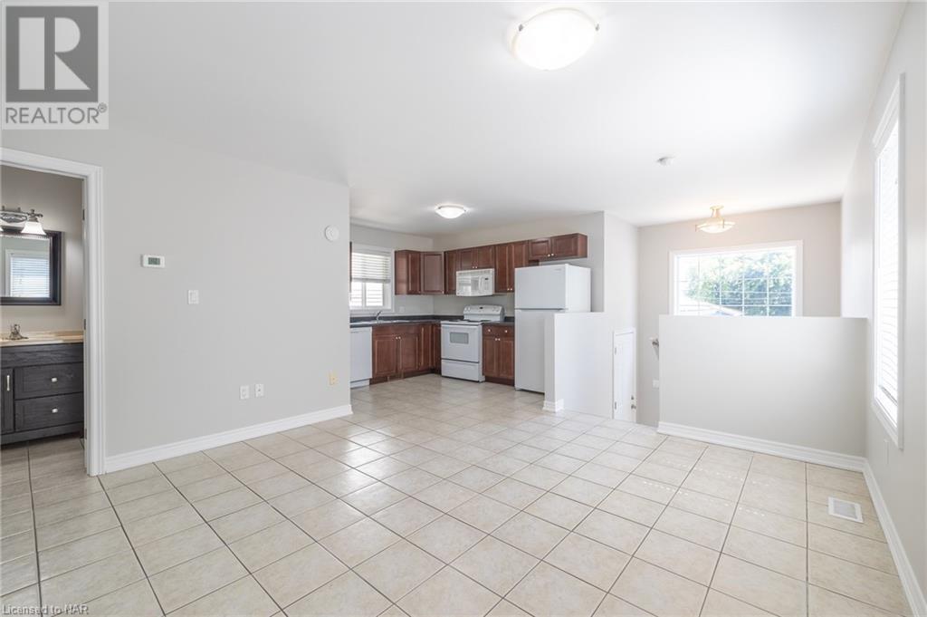 73 Queen Street N, Thorold, Ontario  L2V 2R2 - Photo 10 - 40479257