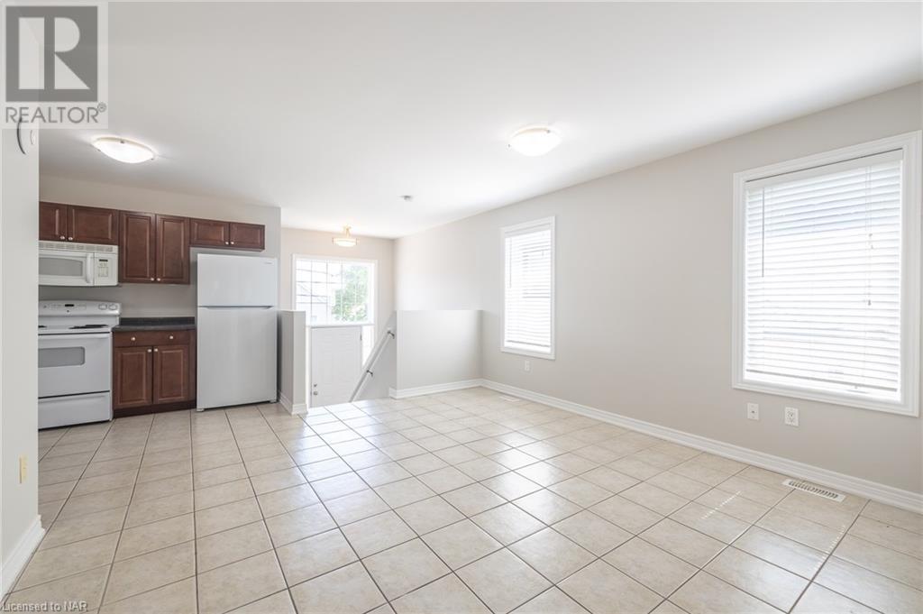 73 Queen Street N, Thorold, Ontario  L2V 2R2 - Photo 11 - 40479257
