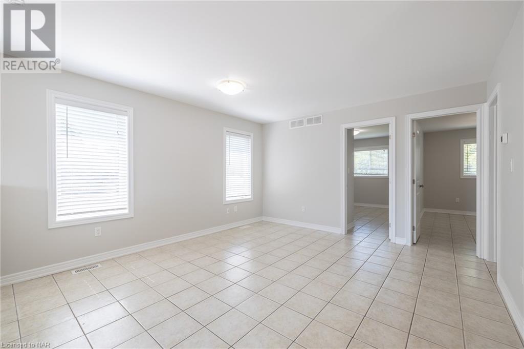 73 Queen Street N, Thorold, Ontario  L2V 2R2 - Photo 12 - 40479257