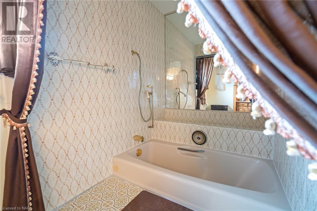 78 Royal Henley Boulevard, St. Catharines, Ontario  L2N 4S1 - Photo 30 - 40463315