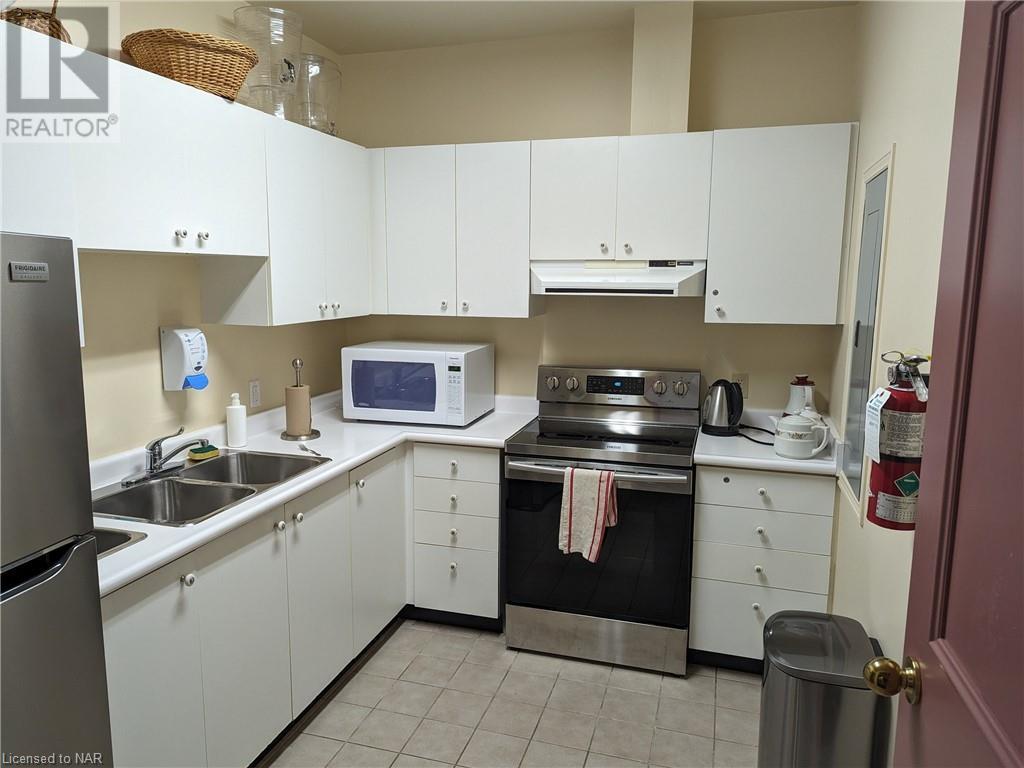 8111 Forest Glen Drive Unit# 525, Niagara Falls, Ontario  L2H 2Y7 - Photo 38 - 40474617