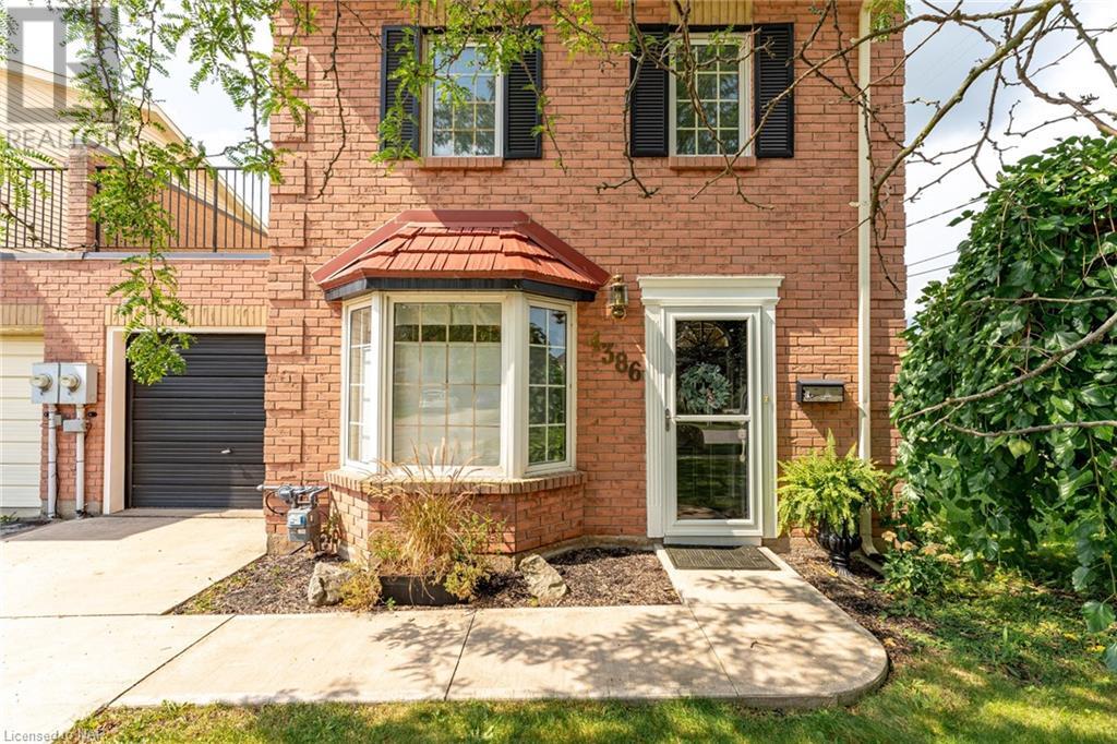 4386 HENRY Avenue, beamsville, Ontario