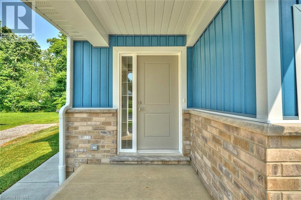 18 Queens Circle, Crystal Beach, Ontario  L0S 1B0 - Photo 3 - 40460116