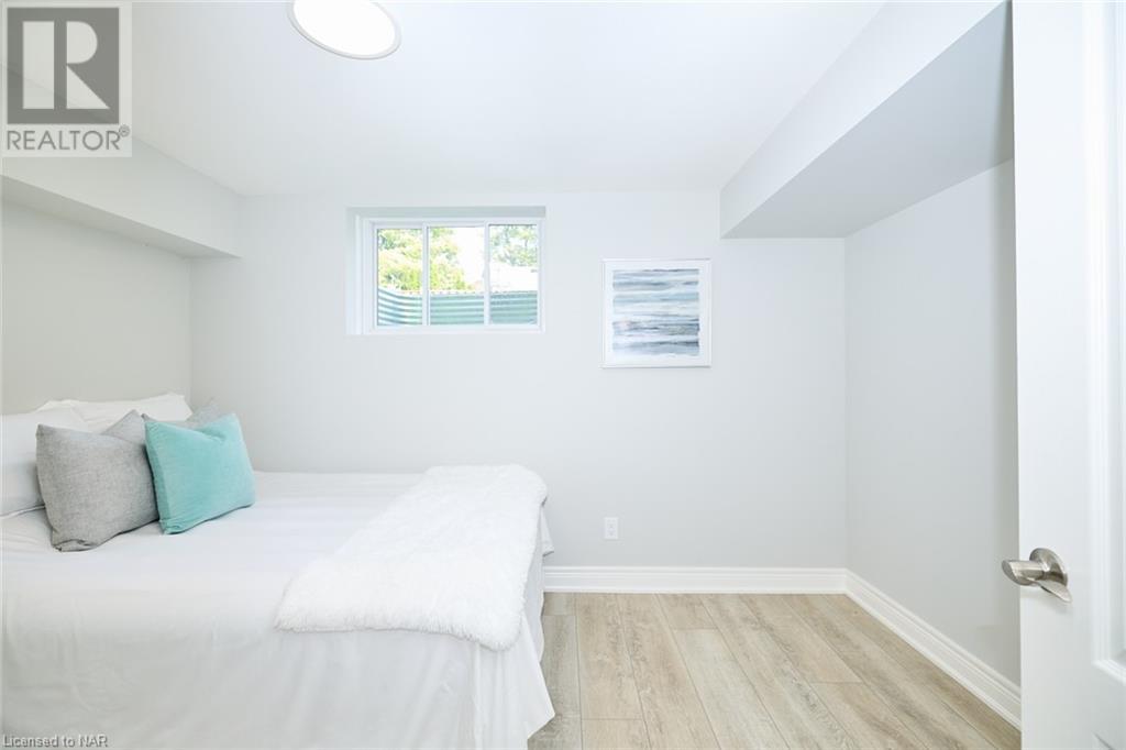 22 Queens Circle, Crystal Beach, Ontario  L0S 1B0 - Photo 45 - 40459477
