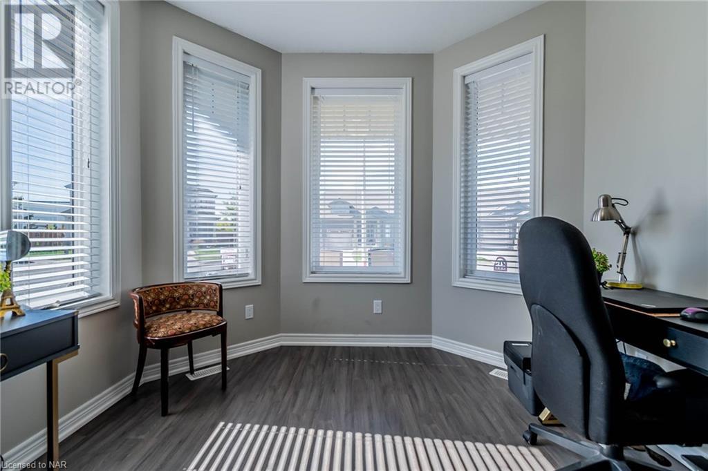 14 Ellis Ave Avenue, St. Catharines, Ontario  L2P 0E6 - Photo 6 - 40481308