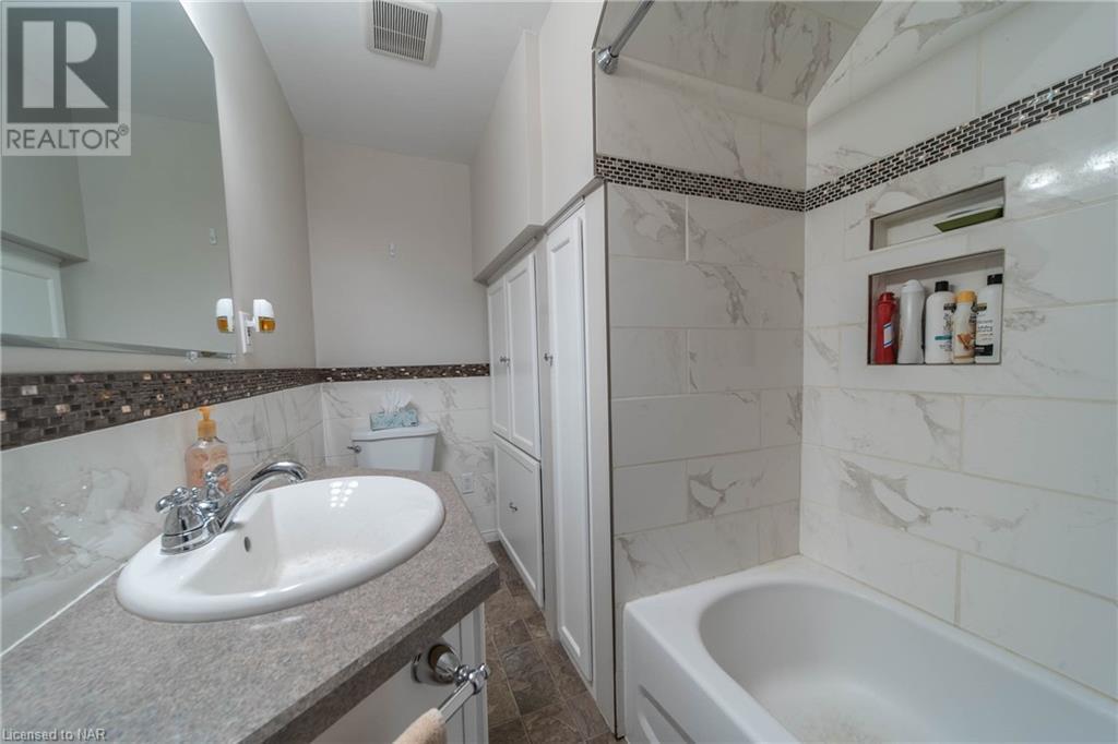 67 Grove Street, Welland, Ontario  L3B 4B3 - Photo 15 - 40480908