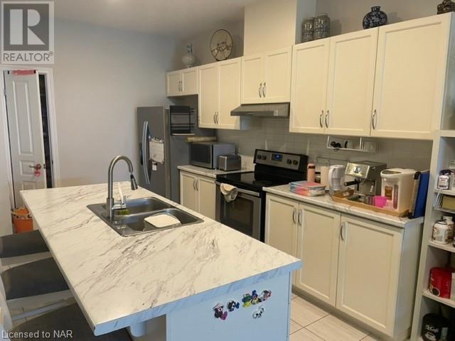 32 Ellis Avenue, St. Catharines, Ontario  L2P 0E6 - Photo 3 - 40474904