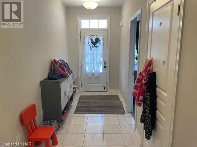 32 Ellis Avenue, St. Catharines, Ontario  L2P 0E6 - Photo 4 - 40474904