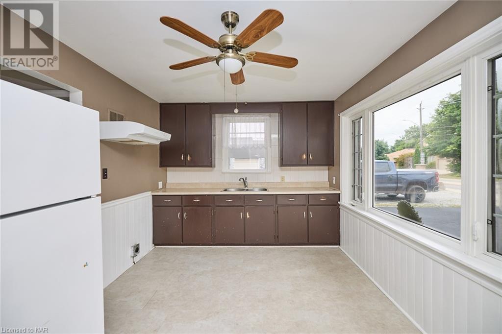 2632 Portage Road, Niagara Falls, Ontario  L2J 2J3 - Photo 10 - 40482547