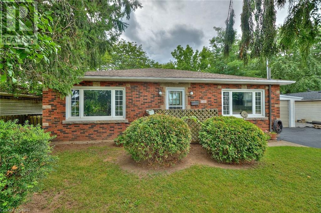 2632 Portage Road, Niagara Falls, Ontario  L2J 2J3 - Photo 2 - 40482547