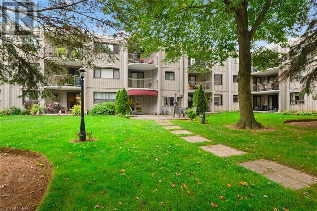 4658 Drummond Road Unit# 111, Niagara Falls, Ontario  L2E 7E1 - Photo 2 - 40480888