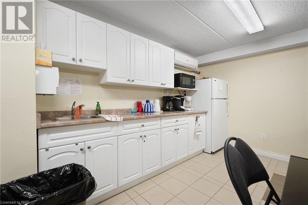 4658 Drummond Road Unit# 111, Niagara Falls, Ontario  L2E 7E1 - Photo 27 - 40480888
