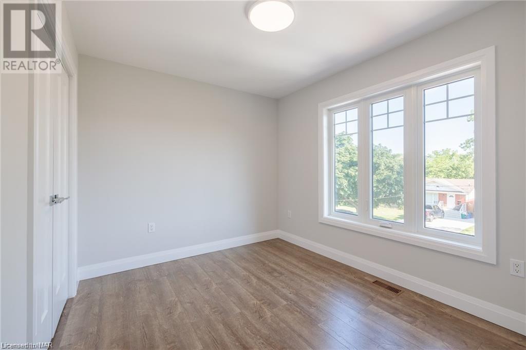 18 Glenbarr Road, St. Catharines, Ontario  L2T 1Y3 - Photo 24 - 40482288