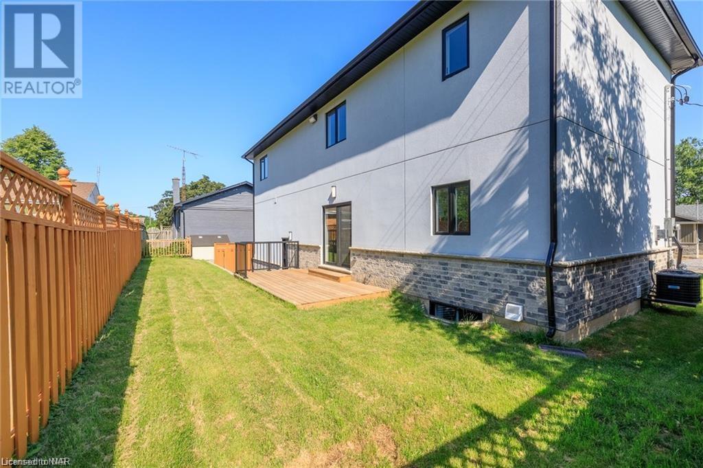 18 Glenbarr Road, St. Catharines, Ontario  L2T 1Y3 - Photo 46 - 40482288