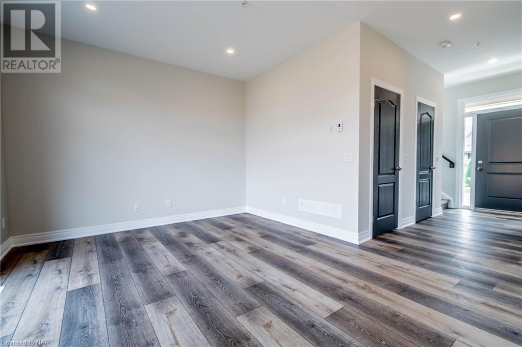 5 Marshall Lane, St. Catharines, Ontario  L2P 0E8 - Photo 18 - 40484027