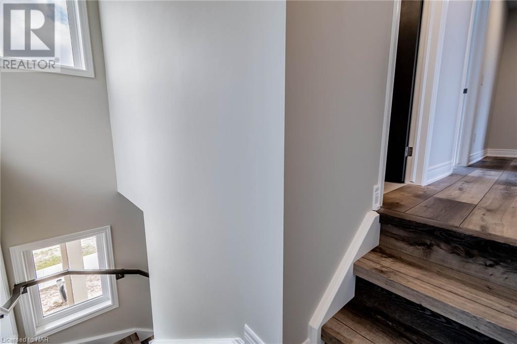 5 Marshall Lane, St. Catharines, Ontario  L2P 0E8 - Photo 19 - 40484027