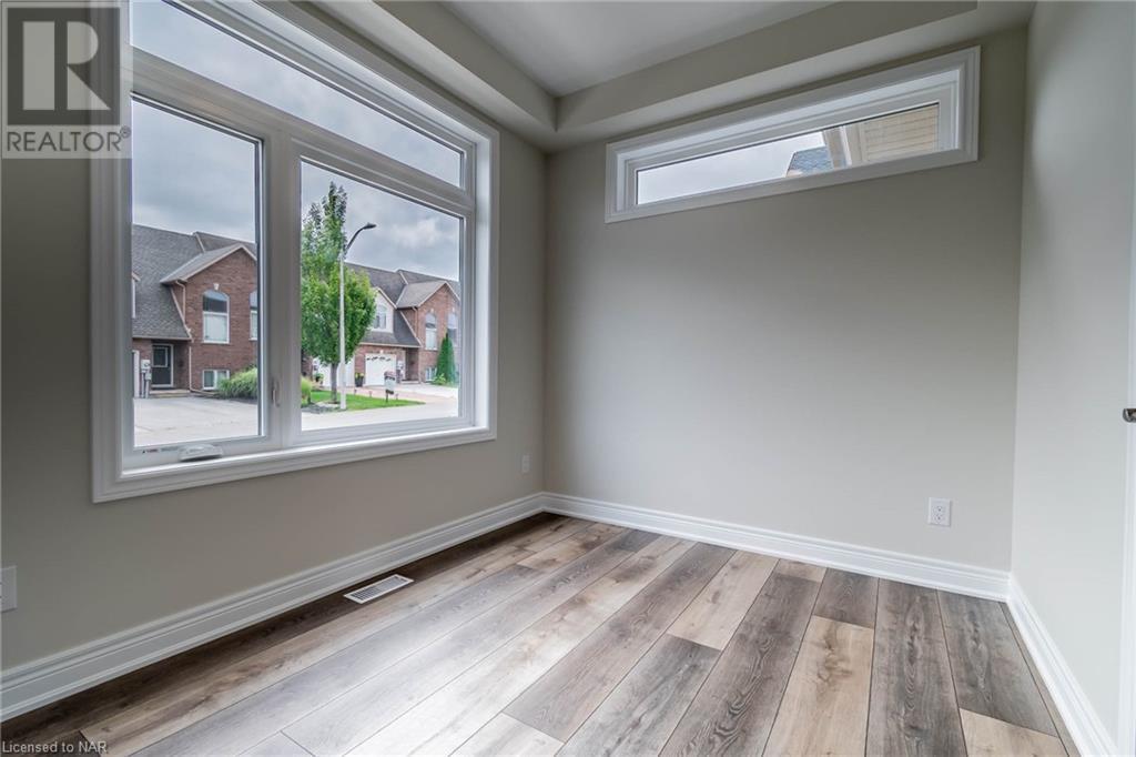 5 Marshall Lane, St. Catharines, Ontario  L2P 0E8 - Photo 7 - 40484027
