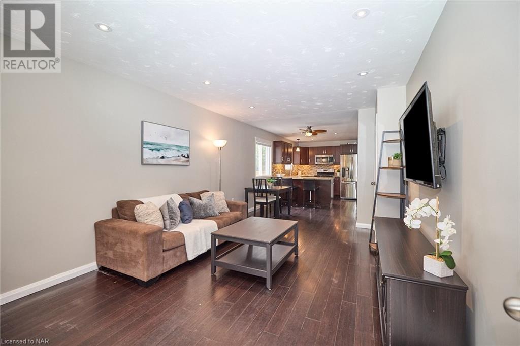 72 Rolls Avenue, St. Catharines, Ontario  L2N 1W4 - Photo 5 - 40483979