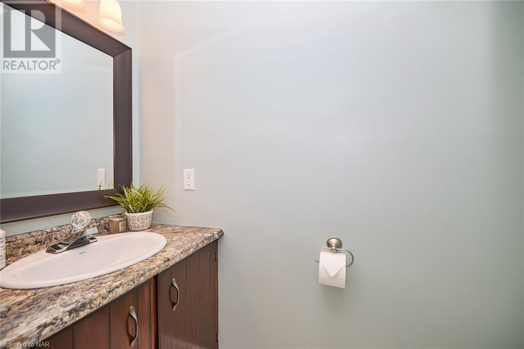 52 Glen Park Court, Welland, Ontario  L3C 6J8 - Photo 17 - 40484200