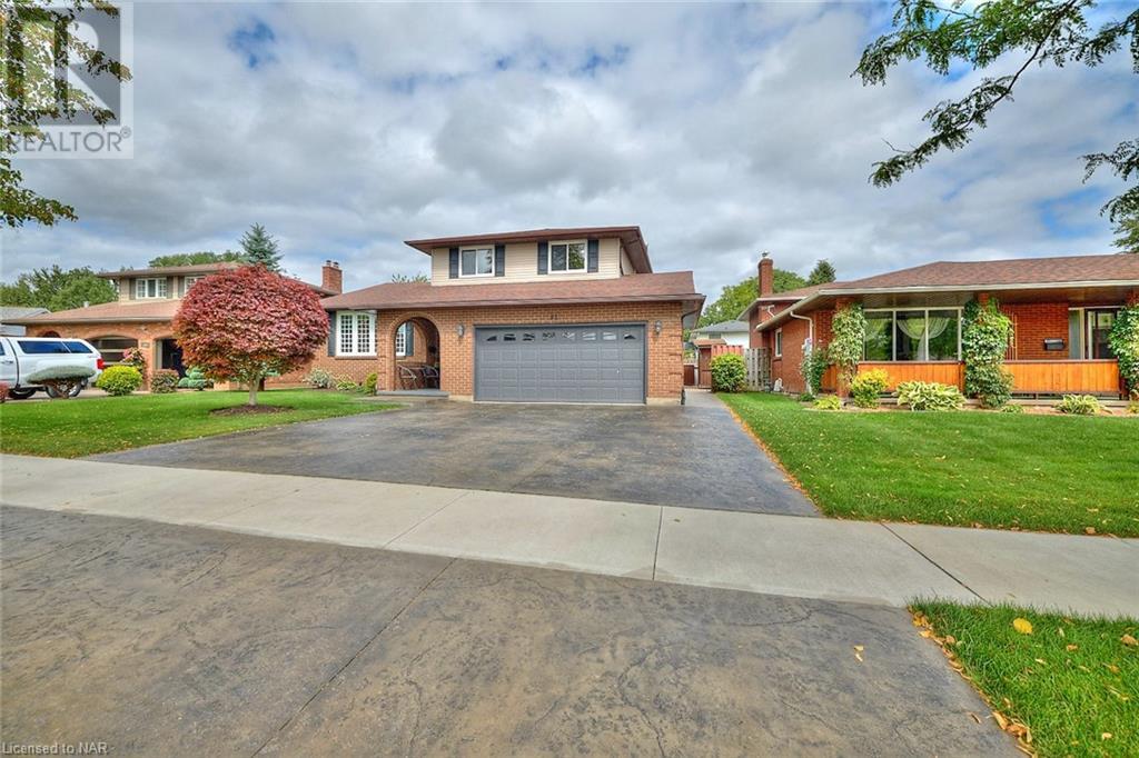 52 Glen Park Court, Welland, Ontario  L3C 6J8 - Photo 2 - 40484200