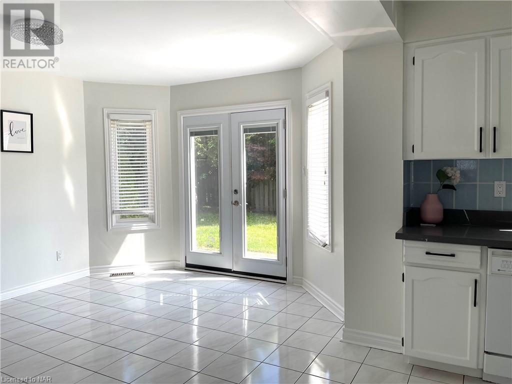 61 Barbican Trail, St. Catharines, Ontario  L2T 4A7 - Photo 11 - 40484254