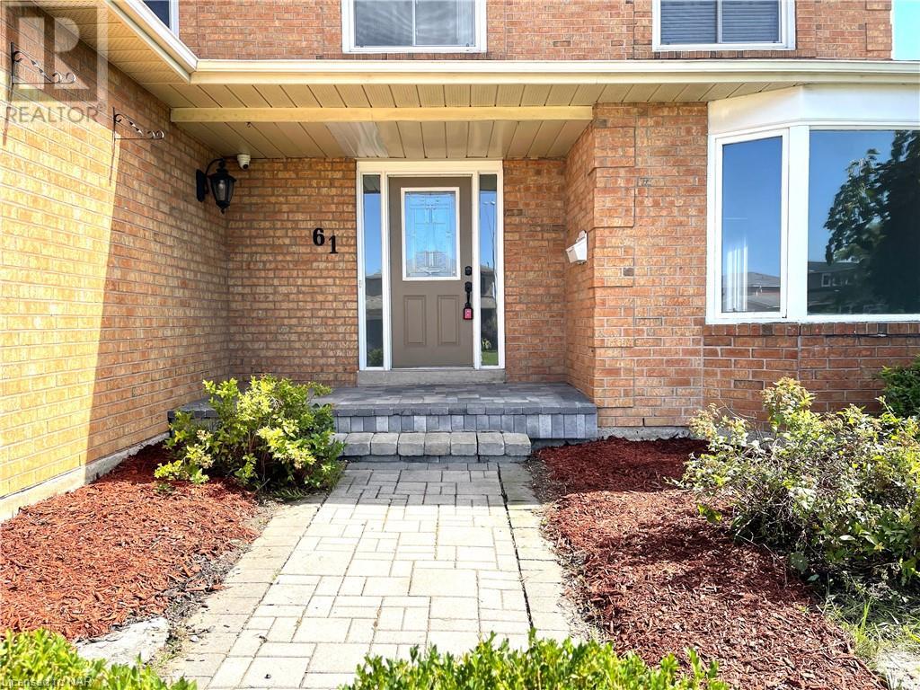 61 Barbican Trail, St. Catharines, Ontario  L2T 4A7 - Photo 2 - 40484254
