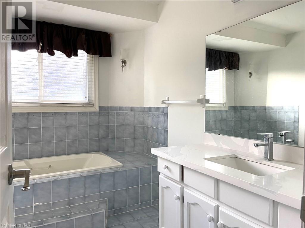 61 Barbican Trail, St. Catharines, Ontario  L2T 4A7 - Photo 20 - 40484254