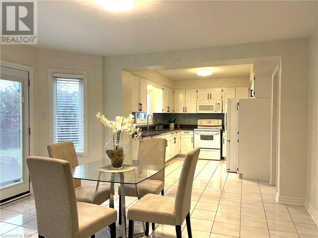 61 Barbican Trail, St. Catharines, Ontario  L2T 4A7 - Photo 8 - 40484254