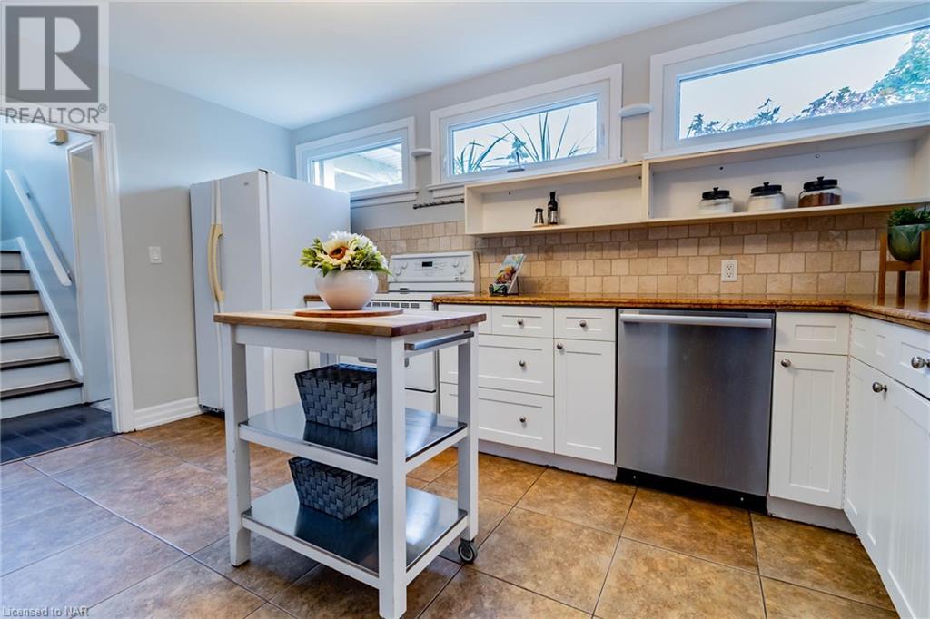 70 Hillcrest Avenue, St. Catharines, Ontario  L2R 4Y1 - Photo 12 - 40484962