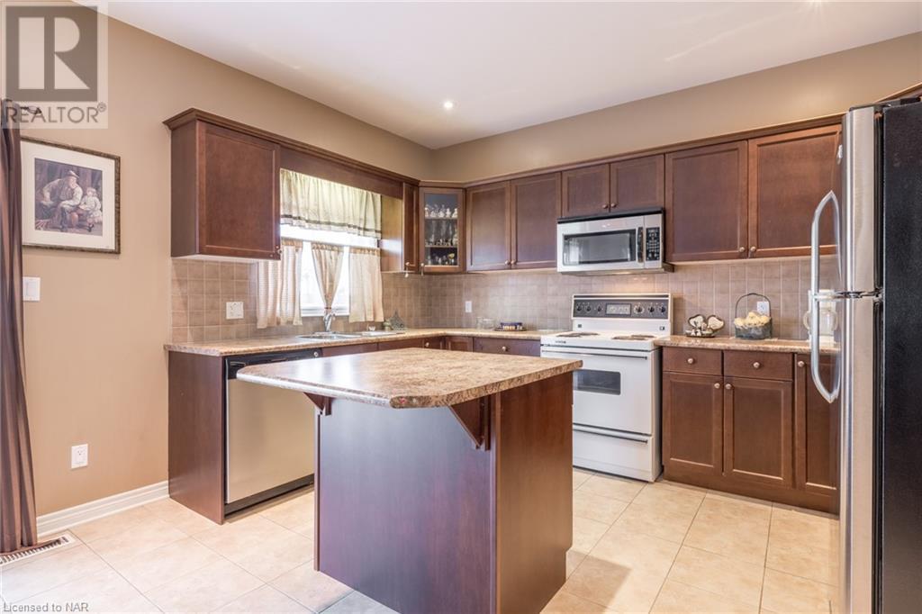 7051 Kalar Road, Niagara Falls, Ontario  L2H 3J6 - Photo 13 - 40482918