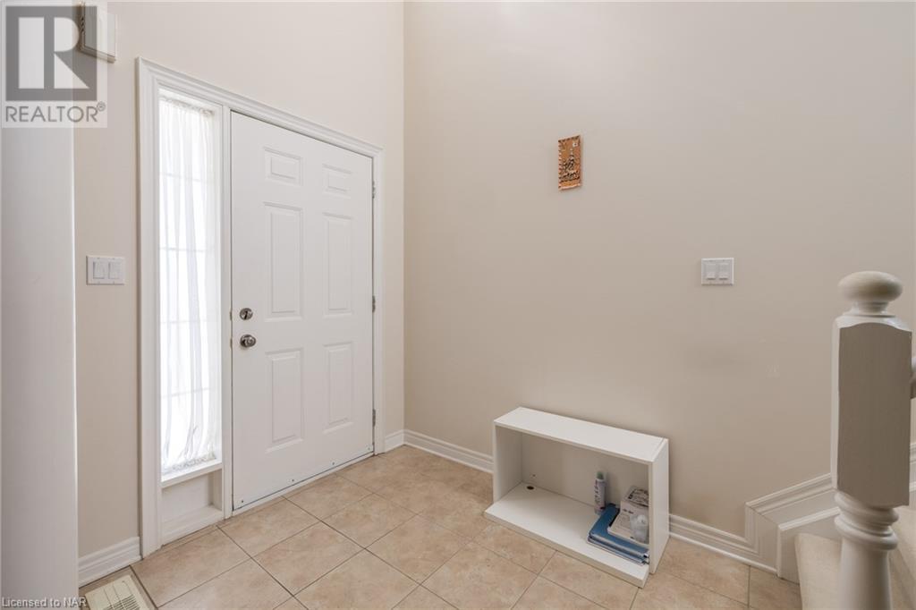 7051 Kalar Road, Niagara Falls, Ontario  L2H 3J6 - Photo 4 - 40482918