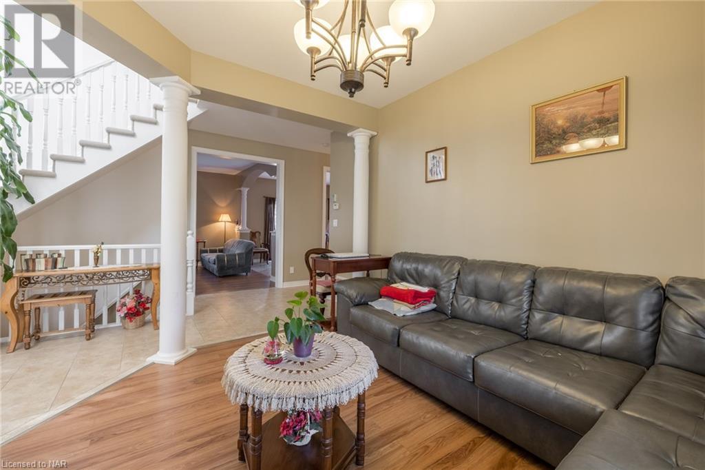 7051 Kalar Road, Niagara Falls, Ontario  L2H 3J6 - Photo 8 - 40482918