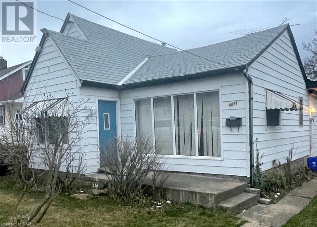 4977 John Street, Beamsville, Ontario  L0R 1B6 - Photo 2 - 40485994