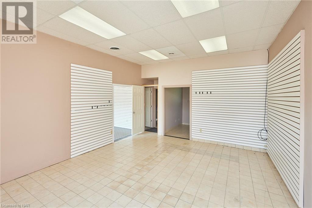 1165 Merrittville Highway, Thorold, Ontario  L3B 5N5 - Photo 4 - 40486005