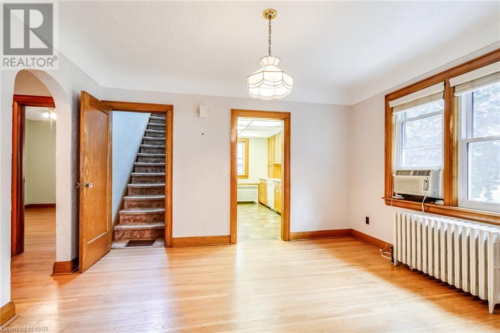 1053 Pelham Street, Fonthill, Ontario  L3C 3E4 - Photo 13 - 40485233