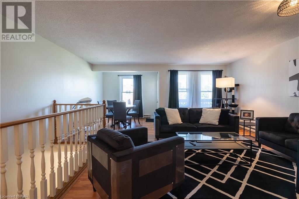 2 Walnut Street Unit# 204, St. Catharines, Ontario  L2T 1H3 - Photo 3 - 40486723
