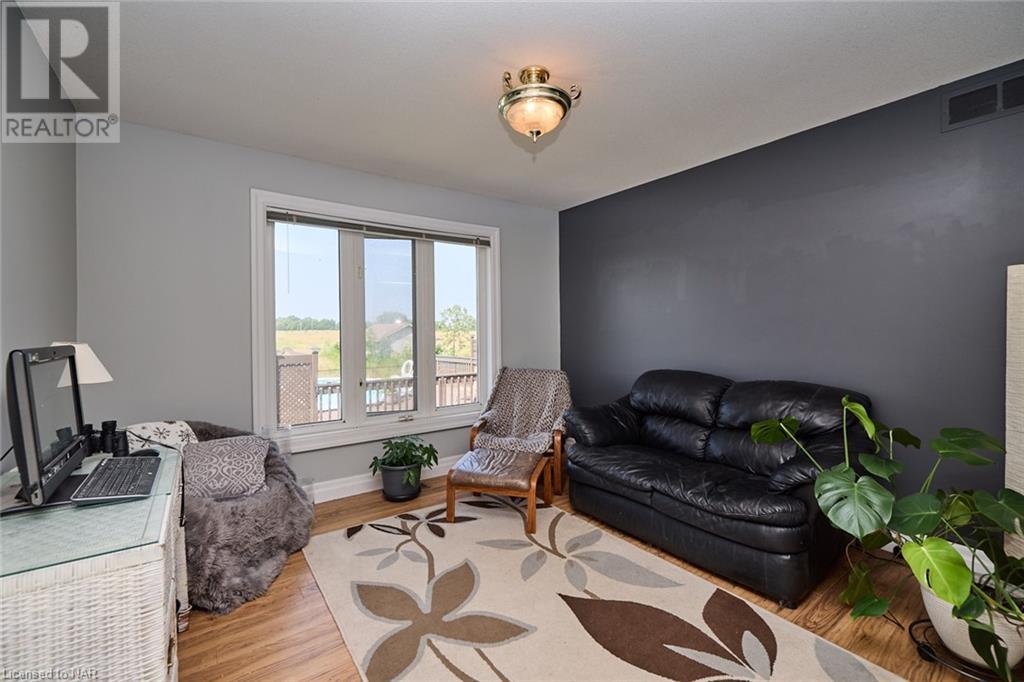 553 Barrick Road, Port Colborne, Ontario  L3K 4C1 - Photo 11 - 40485275