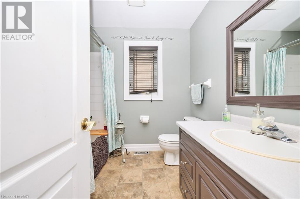 553 Barrick Road, Port Colborne, Ontario  L3K 4C1 - Photo 17 - 40485275