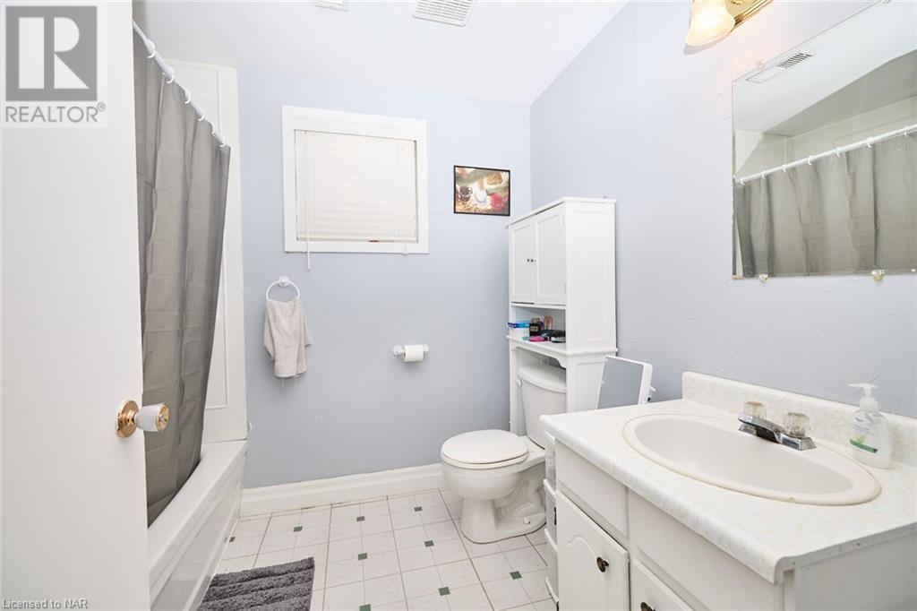 553 Barrick Road, Port Colborne, Ontario  L3K 4C1 - Photo 21 - 40485275