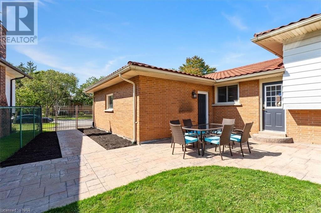40 Barrington Drive, Welland, Ontario  L3C 5Z9 - Photo 4 - 40488874