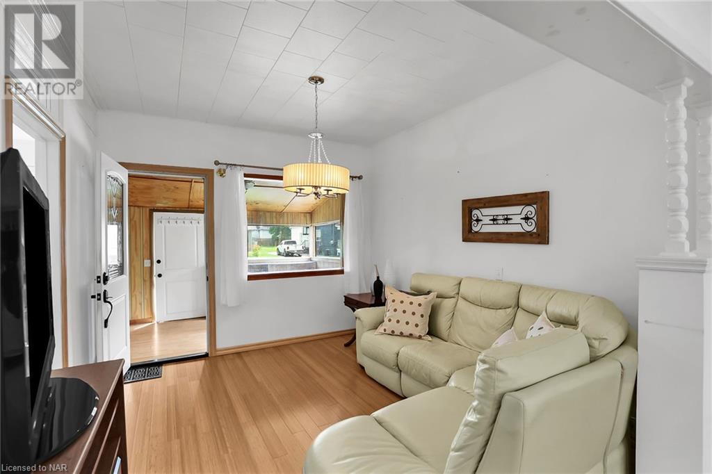 5641 Desson Avenue, Niagara Falls, Ontario  L2G 3T3 - Photo 7 - 40488988